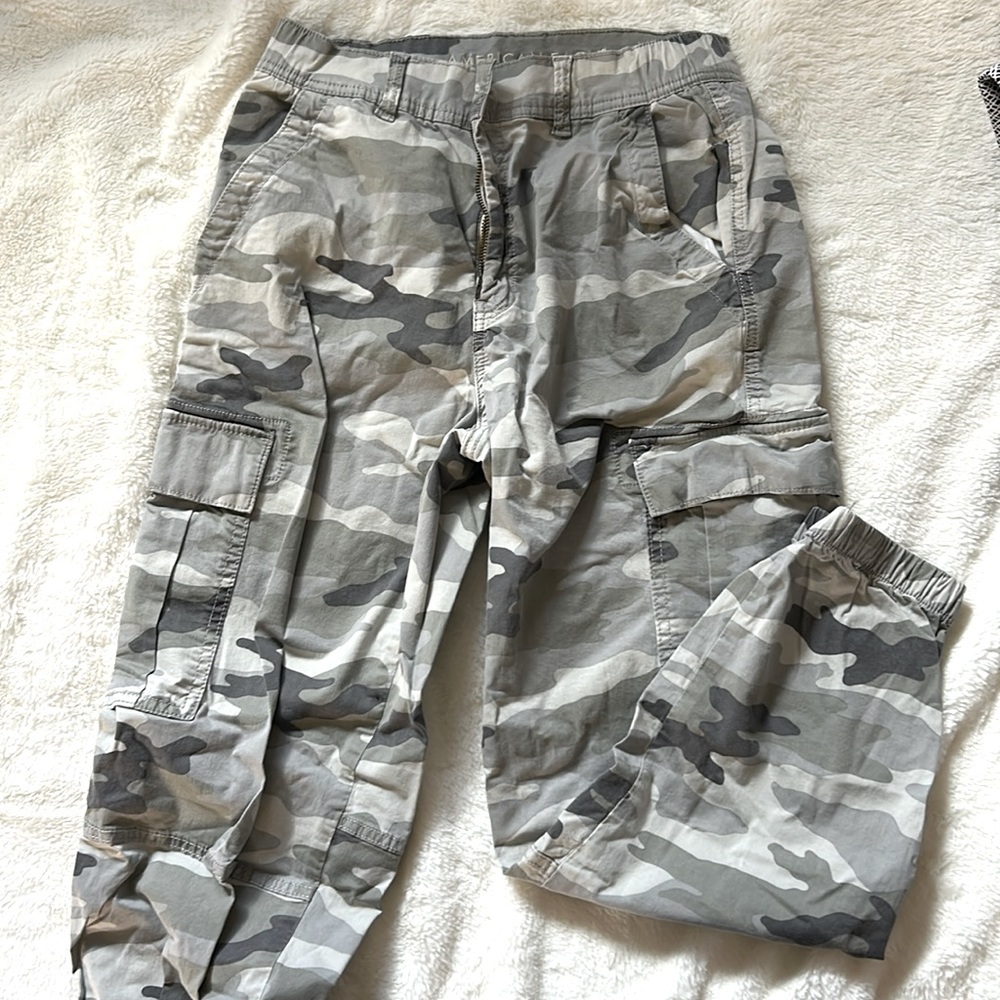 American Eagle Camp Cargo Pants Size 8 Regular